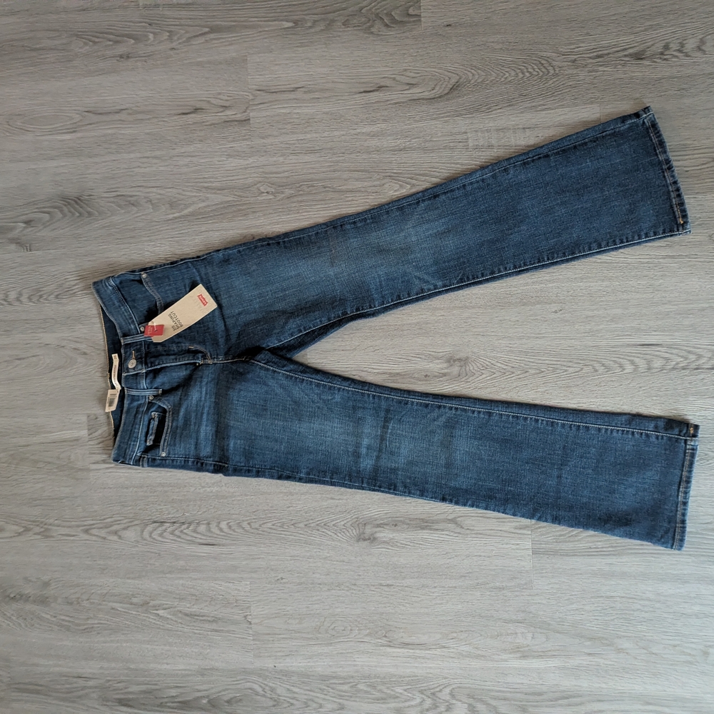 Levi's Women's Blue Shaping Bootcut Jeans - Picture 2 of 6